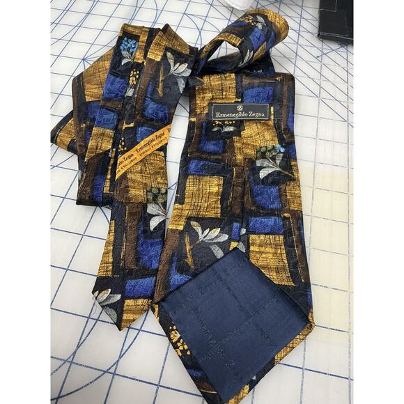 Ermenegildo Zegna Tie Gold Blue Geo Floral 100% Silk Necktie Italy Made Classic - Picture 2 of 6